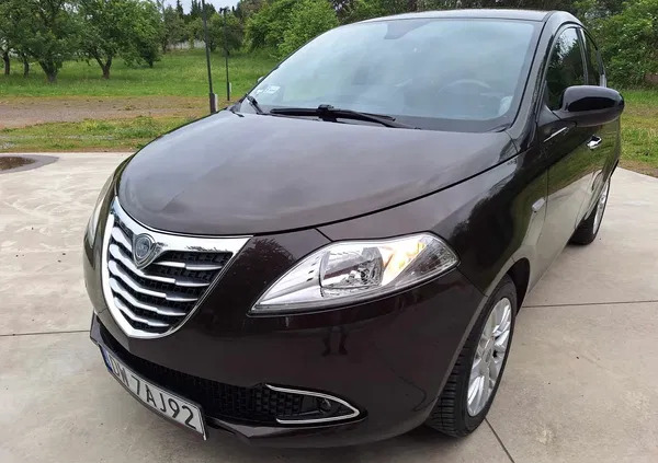 lancia ypsilon dolnośląskie Lancia Ypsilon cena 24900 przebieg: 169300, rok produkcji 2014 z Dzierżoniów